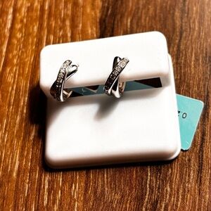 Silver Crossover Earrings with Moissonite